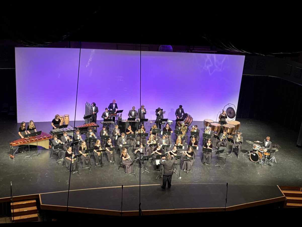 Band students play fall concert